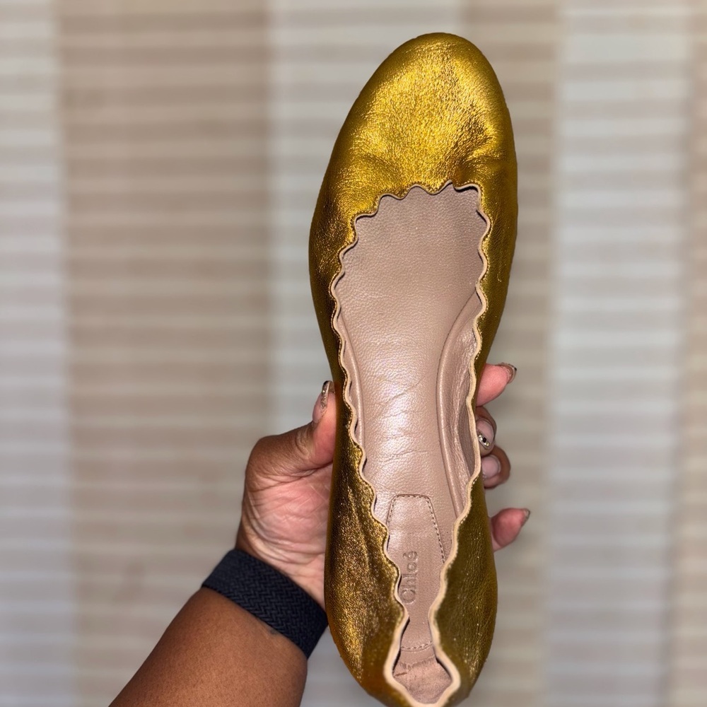 CHLOÉ Gold Flats Size 39 1/2 EU

Size 9 1/2 US
